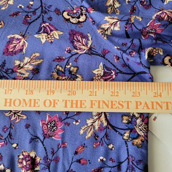 Basic Editions Womens Blouse Size XXL Bluish Purple Floral Pattern Bell Sleeves - Picture 10 of 11